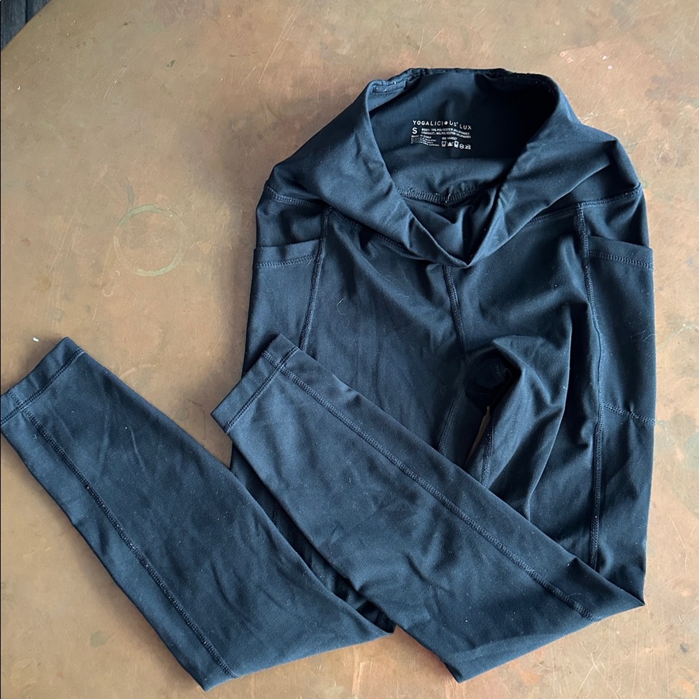Black High-Waisted Leggings, small. With two side pockets
